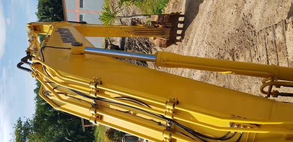 รถแบคโฮ KOMATSU PC200-8M0 ซีเรียลสูง กล้องหลัง ใช้งานเพียง 6 พันชั่วโมง (PM 7 พันชั่วโมง) สภาพเทพบุตร รถแบคโฮ KOMATSU PC200-8M0 ซีเรียลสูง กล้องหลัง ใช้งานเพียง 6 พันชั่วโมง (PM 7 พันชั่วโมง) สภาพเทพบุตร