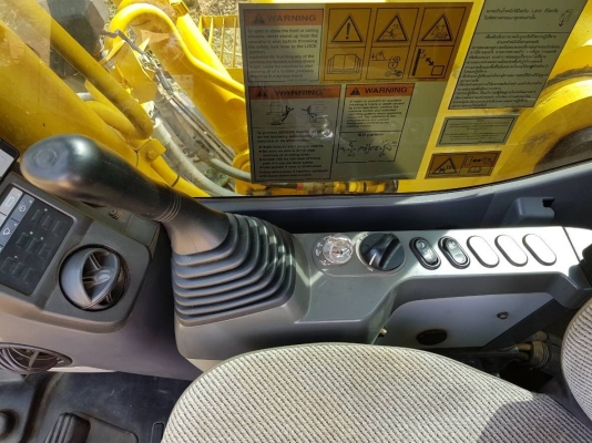 ขายรถแบคโฮ KOMATSU PC200-8 ใช้งานเพียง 7 พันชั่วโมง สภาพนางฟ้า ขายรถแบคโฮ KOMATSU PC200-8 ใช้งานเพียง 7 พันชั่วโมง สภาพนางฟ้า