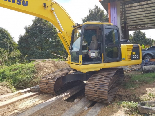ขายรถแบคโฮ KOMATSU PC200-8 ใช้งานเพียง 7 พันชั่วโมง สภาพนางฟ้า ขายรถแบคโฮ KOMATSU PC200-8 ใช้งานเพียง 7 พันชั่วโมง สภาพนางฟ้า