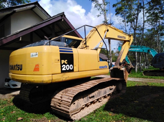 ขายรถแบคโฮ KOMATSU PC200-7 ปี ซีเรียลสูง ใช้งาน 11,xxx ชั่วโมง สภาพเทพบุตร