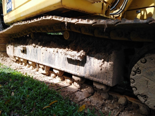 ขายรถแบคโฮ KOMATSU PC200-7 ปี ซีเรียลสูง ใช้งาน 11,xxx ชั่วโมง สภาพเทพบุตร