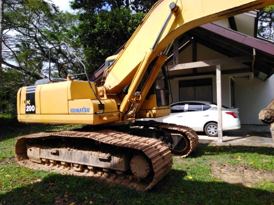 ขายรถแบคโฮ KOMATSU PC200-7 ปี ซีเรียลสูง ใช้งาน 11,xxx ชั่วโมง สภาพเทพบุตร
