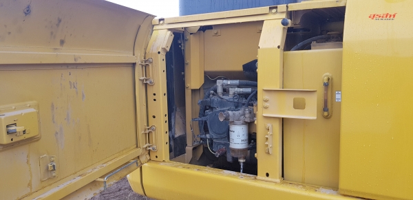 ขายรถแบคโฮ KOMATSU PC130-8 ใช้งาน 9 พันชั่วโมง สภาพนางฟ้า เอกสารเล่มทะเบียน ขายรถแบคโฮ KOMATSU PC130-8 ใช้งาน 9 พันชั่วโมง สภาพนางฟ้า เอกสารเล่มทะเบียน