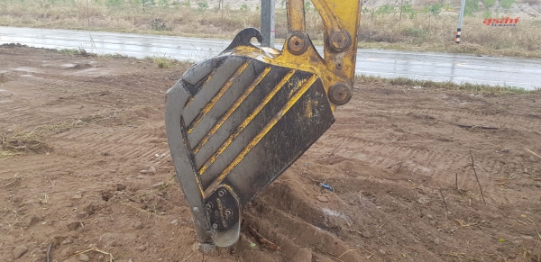 ขายรถแบคโฮ KOMATSU PC130-8 ใช้งาน 9 พันชั่วโมง สภาพนางฟ้า เอกสารเล่มทะเบียน ขายรถแบคโฮ KOMATSU PC130-8 ใช้งาน 9 พันชั่วโมง สภาพนางฟ้า เอกสารเล่มทะเบียน