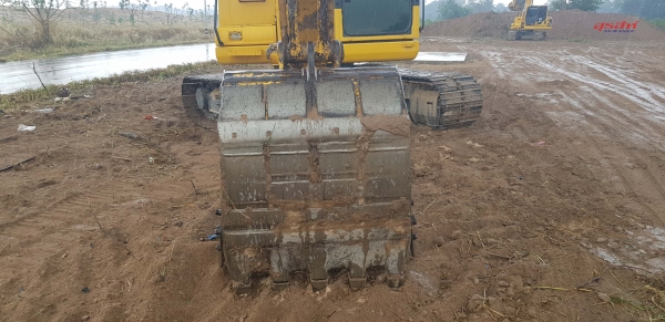 ขายรถแบคโฮ KOMATSU PC130-8 ใช้งาน 9 พันชั่วโมง สภาพนางฟ้า เอกสารเล่มทะเบียน ขายรถแบคโฮ KOMATSU PC130-8 ใช้งาน 9 พันชั่วโมง สภาพนางฟ้า เอกสารเล่มทะเบียน