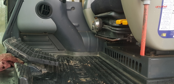 ขายรถแบคโฮ KOMATSU PC130-8 ใช้งาน 9 พันชั่วโมง สภาพนางฟ้า เอกสารเล่มทะเบียน ขายรถแบคโฮ KOMATSU PC130-8 ใช้งาน 9 พันชั่วโมง สภาพนางฟ้า เอกสารเล่มทะเบียน