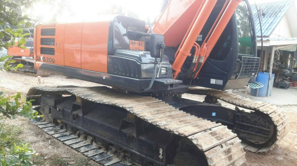 ขายรถขุด HITACHI ZX200-5G ใช้งานหมื่นชั่วโมง สภาพดี พร้อมใช้งาน
