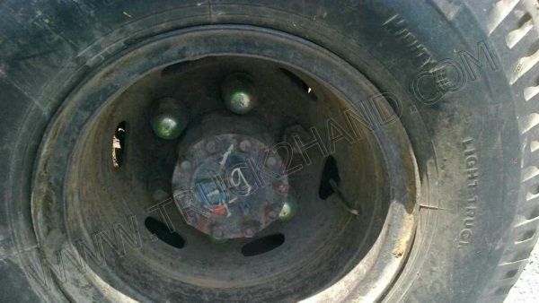 รถบรรทุก 6 ล้อ ยี่ห้อ ISUZU รุ่น NPR