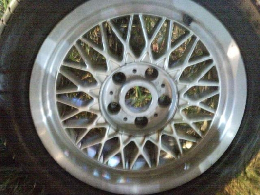 ขายล้อ BBS แท้ขอบ 16 น.7 นิ้วครึ่ง ล.8 นิ้วครึ่ง พร้อมยางถูกๆด่วนๆ