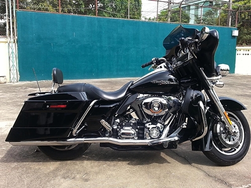 ขออนุญาติฝากขาย Street Glide สีดำ ปี 2008 พร้อมทะเบียน แต่งเต็ม ครับ