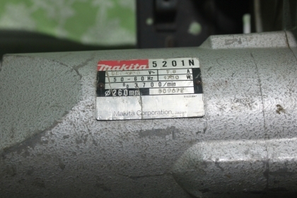 เลื่อยวงเดือนยี่ห้อ makita รุ่น 5201N ขนาดใบ 10นิ้วสภาพดีพร้อมใช้ครับ