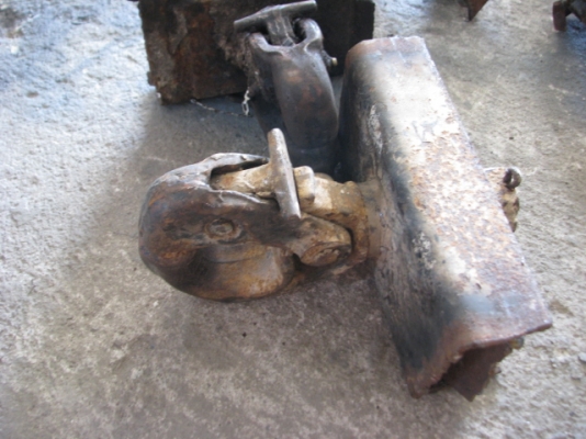 ปากนกแก้ว ลากรถครับ ปากนกแก้ว ลากรถครับ