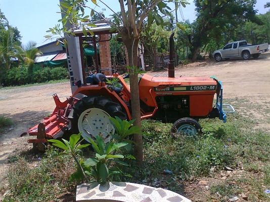ขายด่วน..รถไถ KUBOTA L1802-M รถใหม่ทั้งคัน เลขไมล์น้อยเพียง 3,000 ชั่วโมง รถสวย พร้อมใช้งาน แถมฟรี จอบหมุน KUBOTA ไว้ให้ใช้งาน.