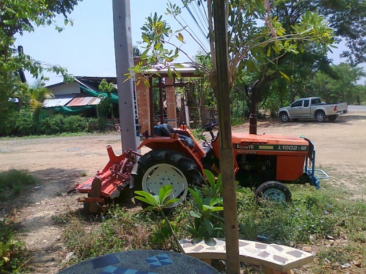 ขายด่วน..รถไถ KUBOTA L1802-M รถใหม่ทั้งคัน เลขไมล์น้อยเพียง 3,000 ชั่วโมง รถสวย พร้อมใช้งาน แถมฟรี จอบหมุน KUBOTA ไว้ให้ใช้งาน.