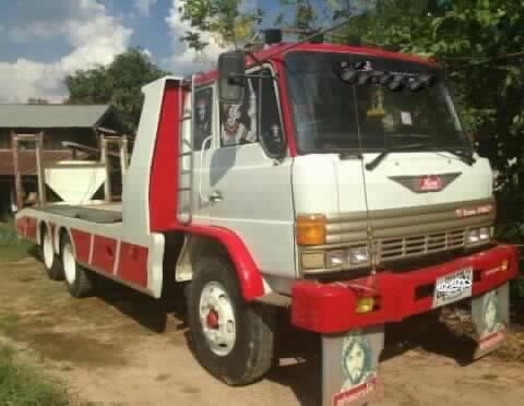 HINO F17 - 168 HP EH700 รถหางปลาสิบล้อ 2 เพลา มีหางไฮดรอลิกส์ขึ้นรถเกี่ยวข้าวครบพร้อม เครื่องแห้งแรงดีไม่มีเยิ้ม ภายในคอนโซลสวยครบ พวงมาลัยเพาเวอร์ ช่วงล่างคัชซีใหญ่สวยไม่มีบวม ยางสภาพดี 70\% พร้อมใช้งาน เอกสารทะเบียนภาษีครบไม่มีขาดพร้อมโอน ราคาต่อรองได้คร