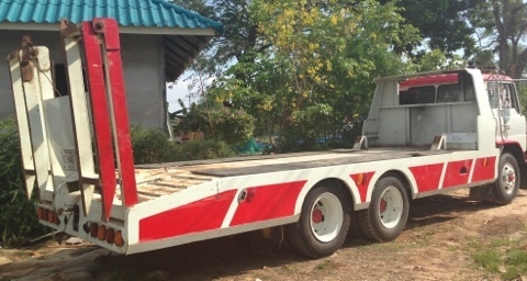 HINO F17 - 168 HP EH700 รถหางปลาสิบล้อ 2 เพลา มีหางไฮดรอลิกส์ขึ้นรถเกี่ยวข้าวครบพร้อม เครื่องแห้งแรงดีไม่มีเยิ้ม ภายในคอนโซลสวยครบ พวงมาลัยเพาเวอร์ ช่วงล่างคัชซีใหญ่สวยไม่มีบวม ยางสภาพดี 70\% พร้อมใช้งาน เอกสารทะเบียนภาษีครบไม่มีขาดพร้อมโอน ราคาต่อรองได้คร