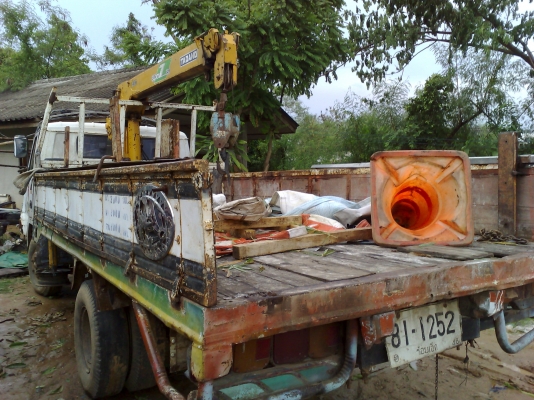 ขายรถ 6 ล้อติดเครนTANANO 2.5 ตัน MITSUBISHI CANTER 100 แรงเครื่องดีคัสซีสวยทะเบียนพร้อมประตูครบ