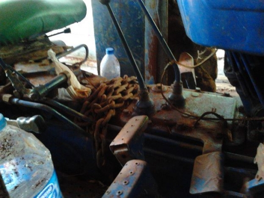 ***ขายแล้วครับขอบคุณ Truck2hand ขายรถไถFORD77 T3ท้ายใหญ่ๆ ของ6600 เครื่องดี ติดง่าย แรงดี เกียร์ดีเข้าง่าย แขนสภาพดีไม่มีปะ ไม่มีดาม ปั๊มแรงดี พร้อมอุปกรณ์3ชิ้น ใบดัน ผาน3 ผาน 6 CMT สภาพดีพร้อมใช้ ยางดี เอกสารซื้อขาย พร้อมใช้พร้อมลุยงาน ราคาต่อรองได้ครับ