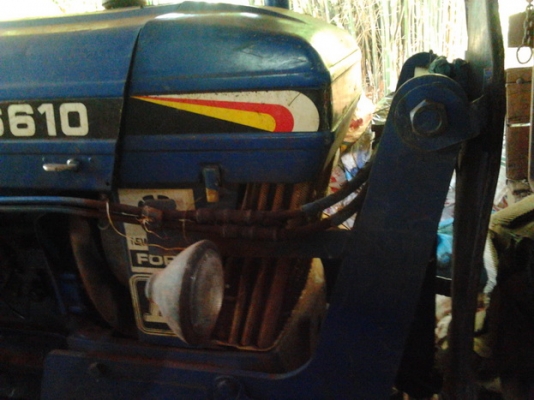 ***ขายแล้วครับขอบคุณ Truck2hand ขายรถไถFORD77 T3ท้ายใหญ่ๆ ของ6600 เครื่องดี ติดง่าย แรงดี เกียร์ดีเข้าง่าย แขนสภาพดีไม่มีปะ ไม่มีดาม ปั๊มแรงดี พร้อมอุปกรณ์3ชิ้น ใบดัน ผาน3 ผาน 6 CMT สภาพดีพร้อมใช้ ยางดี เอกสารซื้อขาย พร้อมใช้พร้อมลุยงาน ราคาต่อรองได้ครับ