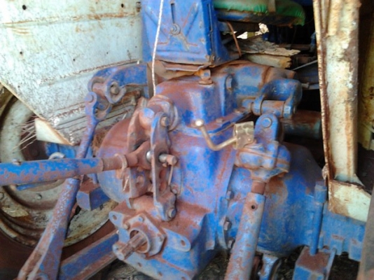 ***ขายแล้วครับขอบคุณ Truck2hand ขายรถไถFORD77 T3ท้ายใหญ่ๆ ของ6600 เครื่องดี ติดง่าย แรงดี เกียร์ดีเข้าง่าย แขนสภาพดีไม่มีปะ ไม่มีดาม ปั๊มแรงดี พร้อมอุปกรณ์3ชิ้น ใบดัน ผาน3 ผาน 6 CMT สภาพดีพร้อมใช้ ยางดี เอกสารซื้อขาย พร้อมใช้พร้อมลุยงาน ราคาต่อรองได้ครับ