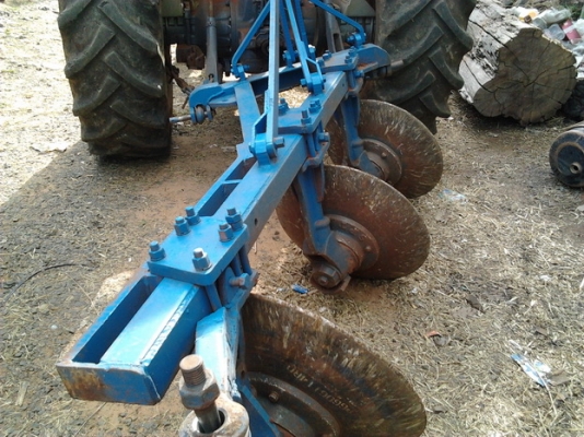 ***ขายแล้วครับขอบคุณ Truck2hand ขาย รถไถ FORD 77 T5 ท้ายใหญ่ๆของ6600 ฟิตใหม่ เครื่องใหญ่แห้งๆ แรงดีติดง่าย เกียร์ดีเข้าง่าย แขนสภาพสวยไม่ปะไม่ดาม ระบบไฮฯ ดีไม่แตกไม่รั่ว ระบบไฟครบ ทำงานไม่มีโหลด พร้อมอุปกรณ์2ชิ้น สภาพสวยพร้อมใช้ ใบดัน ผาน3   เอกสารเล่มทะเ