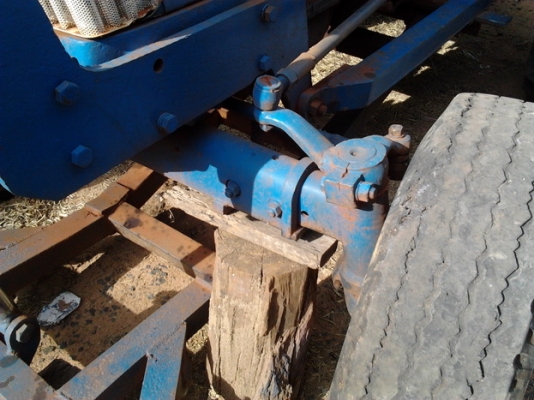 ***ขายแล้วครับขอบคุณ Truck2hand ขาย รถไถ FORD 77 T5 ท้ายใหญ่ๆของ6600 ฟิตใหม่ เครื่องใหญ่แห้งๆ แรงดีติดง่าย เกียร์ดีเข้าง่าย แขนสภาพสวยไม่ปะไม่ดาม ระบบไฮฯ ดีไม่แตกไม่รั่ว ระบบไฟครบ ทำงานไม่มีโหลด พร้อมอุปกรณ์2ชิ้น สภาพสวยพร้อมใช้ ใบดัน ผาน3   เอกสารเล่มทะเ