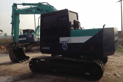 komatsu pc 120 รุ่น 5 สภาพพ้อมใช้งาน  มีเเอร์พร้อม  มีเอกสารใบอินวอย