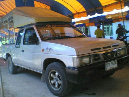 ***ขายแล้วครับขอบคุณ Truck2hand ขาย กระบะแค็ป NISSAN BIG-M 2.7 ฝาแดง จอโค้ง หน้ารู แท้ ปี40/97 เดิมๆบางๆ เครื่อง2.7 แห้งๆ ไม่เยิ้ม แรงดี ประหยัด ทน ช่วงล่างแน่น คัสซีสวย ไม่ผุ กระบะพื้นไม่ผุ ยางดี4เส้น รถได้บางเดิม หน้า-หลังไม่เคยชนหนัก ภายในสวย คอนโซลครบ