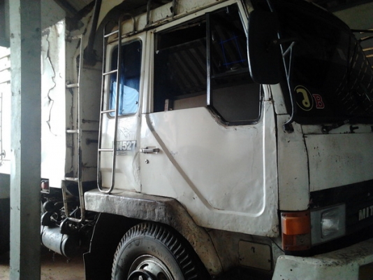 ***สีใหม่ สวยสด***ขาย 10ล้อ "ไอ้หลงสายฟ้า" 2 เพลาดั๊ม MITSUBISHI FM527M-A2xxxx เครื่องเดิม เกียร์เดิม เบรคเล็ก สาแหรกตรง เครื่อง6D16 195HP แห้งดี ไม่เยิ้ม แรงดี ติดง่าย เกียร์10สปีด เข้าง่ายไม่หลุด ช่วงล่างแน่น คัสซีสวย ไม่บวมไม่ผุ กระบะดั๊ม เนี