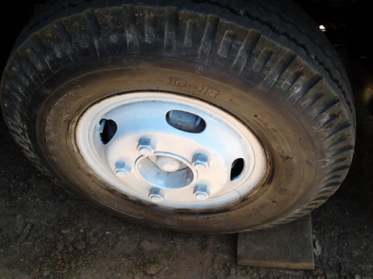 ***ขายแล้วครับขอบคุณ Truck2hand ขาย ขาย 6ล้อ ISUZU KS 110 แรง ช่วงล่างเดิม เครื่อง4BE1 110HP (ลงเล่ม) แห้งดี ไม่เยิ้ม ติดง่าย เกียร์สั้น(เกียร์สาย) เข้าง่ายไม่หลุด หัวยกได้ กระบะพื้นไม้คอกไม้สภาพดี ยาว4.30ม.ช่วงล่างแน่น เดิมๆ5น็อต คัสซีไม่ผุ หัวไม่ผุ ภายใ