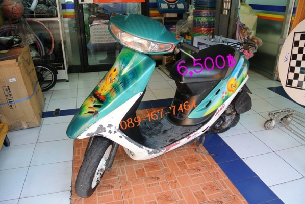 ขายรถป๊อบฮอนด้า di-o ลายการ์ตูน ราคา 6,500 บาท