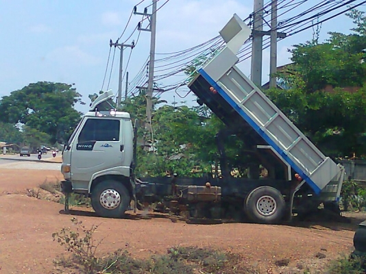 ขายด่วน..รถหกล้อ HINO FC ปี38 กระจกไฟฟ้า รถสวย มีทะเบียนครบ.