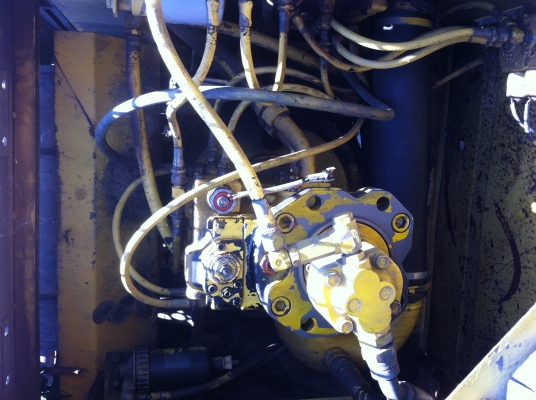 ขายด่วน KOBELCO  SK 100-1  มาร์คทรี เก่าไทย   สภาพดี  ไฟฟ้าครบ  เครื่องปั้มดี  ใบแทรค 70