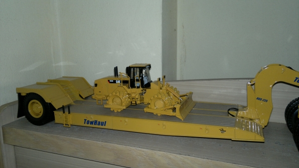 catterpillar 825H เป็นโมเดลรถเกรดล้อหนามคับ รายละเอียดโมเดลสวยคับ พร้อมส่งคับ catterpillar 825H เป็นโมเดลรถเกรดล้อหนามคับ รายละเอียดโมเดลสวยคับ พร้อมส่งคับ