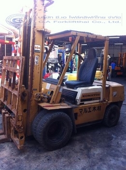 ขาย รถโฟล์คลิฟท์ KOMATSU รุ่น FD30-10