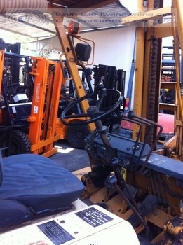 ขาย รถโฟล์คลิฟท์ KOMATSU รุ่น FD30-10