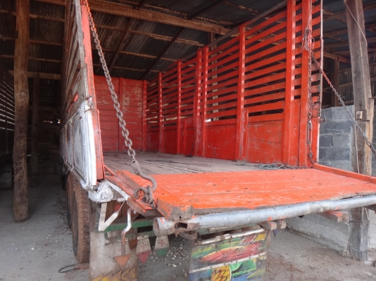 ขายด่วน  รถสิบล้อเพลาเดียว  HINO  FL 18  กระบะไม้  พร้อมใช้งาน