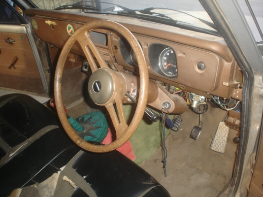 มาสด้าน้อย 4 ขอวิ่งกลับบ้าน  พร้อมโอน  5 เกียร์ ดัทสัน1400cc