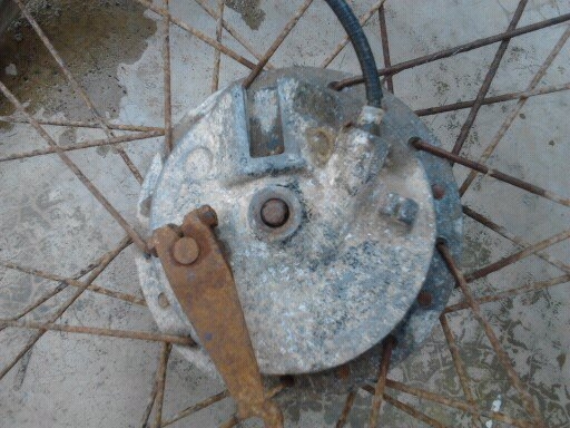 ขายอะไหล่ C 900เดิมแท้ ของเยอะเกือบทั้งคัน หาอยู่ลองชม วงล้อวิบาก DT  บั้มเบลค 3 ตัว แผงคอ 1 ชุด คาร์บู LIFAN 125 ใหม่ยังไม่ได้ใช้ ราคา ถูก