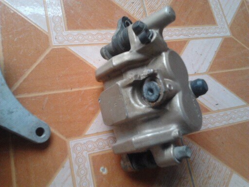 ขายอะไหล่ C 900เดิมแท้ ของเยอะเกือบทั้งคัน หาอยู่ลองชม วงล้อวิบาก DT  บั้มเบลค 3 ตัว แผงคอ 1 ชุด คาร์บู LIFAN 125 ใหม่ยังไม่ได้ใช้ ราคา ถูก