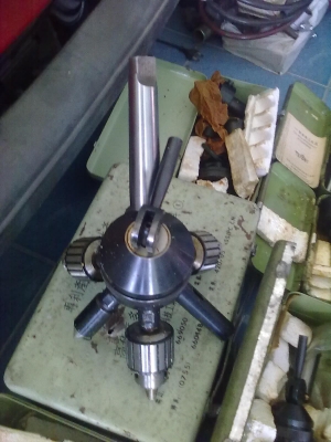 อุปกรณ์ชุดกลึง อุปกรณ์ชุดกลึง