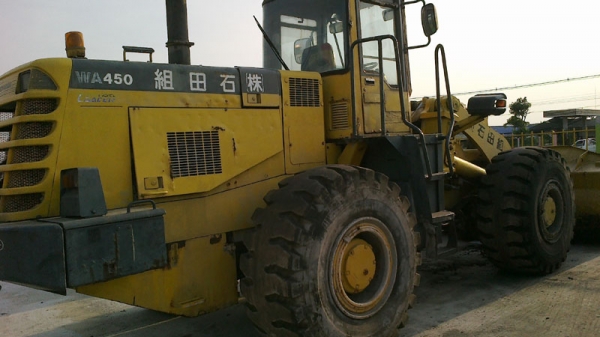 Komatsu WA450 Komatsu WA450