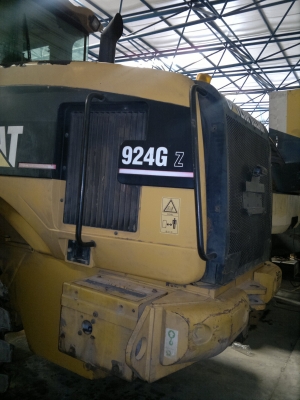 รถตักล้อยาง CAT 924GZ สภาพสวยครับ ใช้งานได้เลย หลุดจากการปล่อยเช่ามาครับ เชิญมาทดสอบได้แล้ว ราคาถูกครับ มานะ 085-9049669