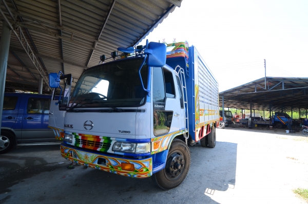 HINO 6 ล้อดั้มเกษตร 6 ตัน เครื่องนอก รถประกอบ