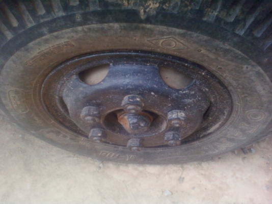 ต้องการขายรถบรรทุก 6 ล้อ ยี่ห้อ ฮี่โน่เคเอ็ม