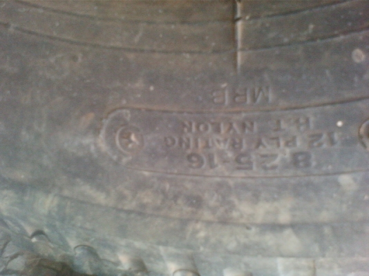 ต้องการขายรถบรรทุก 6 ล้อ ยี่ห้อ ฮี่โน่เคเอ็ม