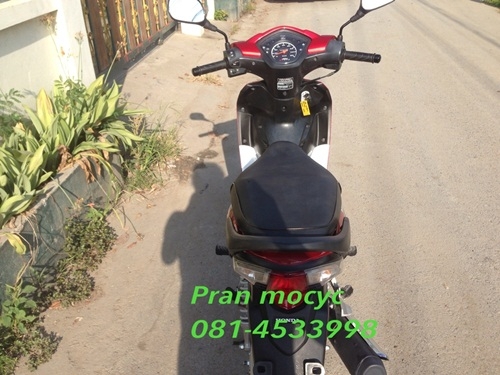 (ขายเเล้วค่ะ)HONDA WAVEสีเเดงขาวปี2555