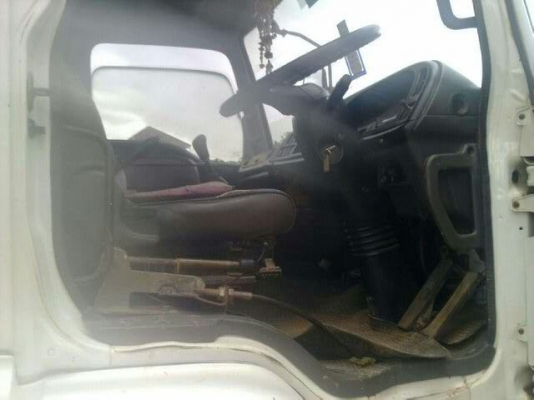 รถอิซูซุ 10 ล้อดั๊ม FXZ 270 แรงม้า  ยูโรทู ปี 48  สนใจติดต่อ 081 - 6079515