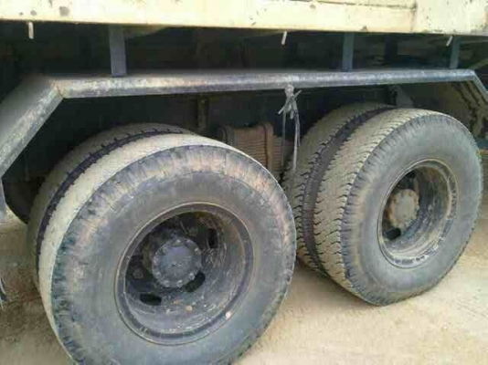 รถอิซูซุ 10 ล้อดั๊ม FXZ 270 แรงม้า  ยูโรทู ปี 48  สนใจติดต่อ 081 - 6079515