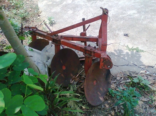 ขายด่วน..รถไถ KUBOTA L2000 DT 4WD ขับเคลื่อน 4 ล้อ รถสวย พร้อมใช้งาน แถมฟรีชุดใบดันหน้า ผาน 3 อย่างดี ไว้ให้ใช้งาน.